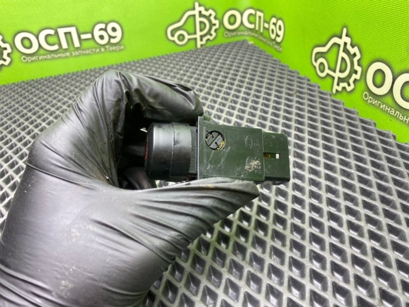 Кнопка аварийки, 690 рублей, Тверь