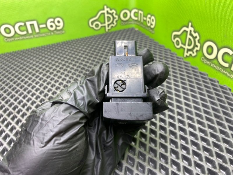 Кнопка обогрева заднего стекла, 590 рублей, Тверь