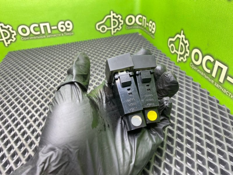 Кнопка обогрева сидений, 990 рублей, Тверь