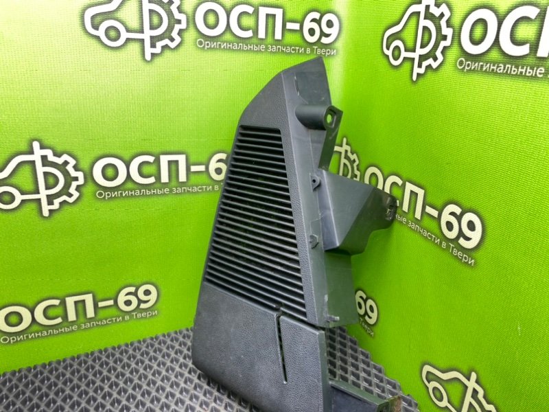 Кронштейн полки багажника, 890 рублей, Тверь