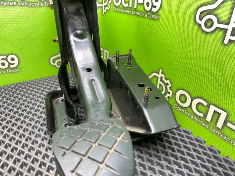 Педаль тормоза, 1590 рублей, Тверь