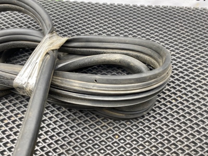 Уплотнитель двери, 590 рублей, Тверь