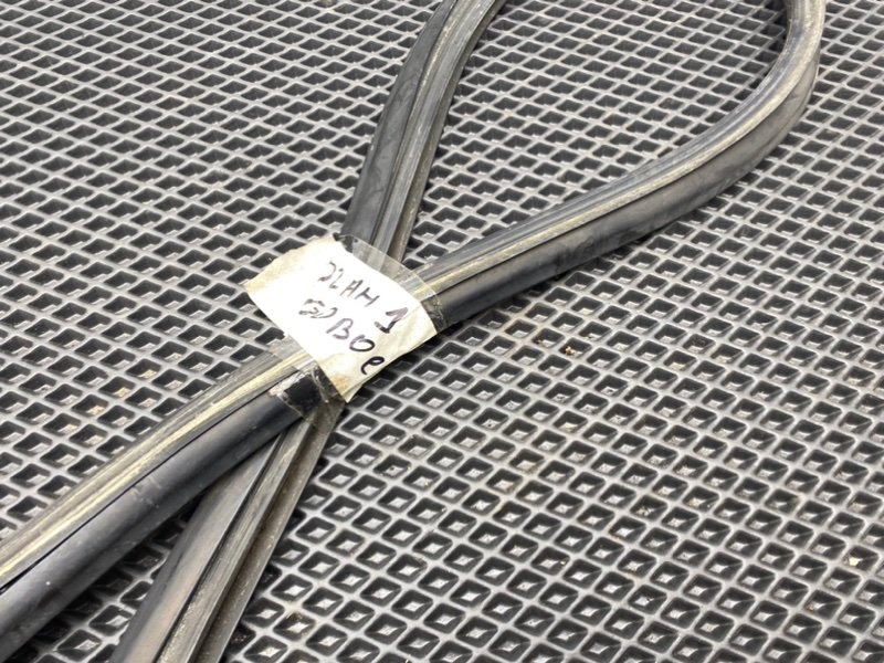 Уплотнитель лобового, 590 рублей, Тверь