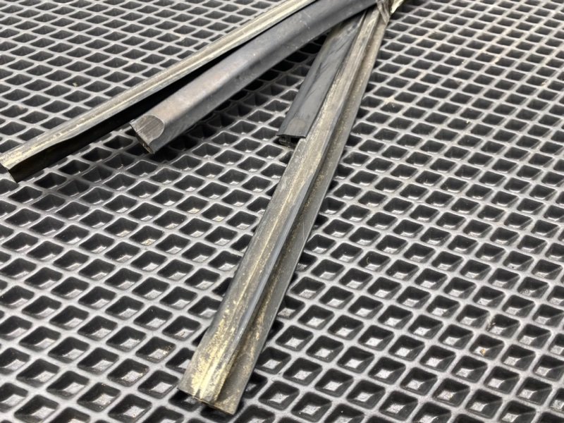 Уплотнитель лобового, 590 рублей, Тверь