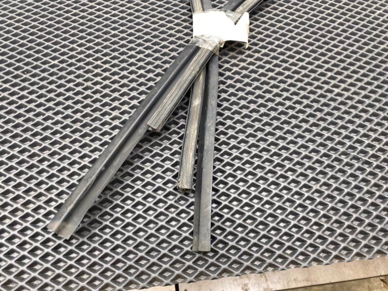 Уплотнитель лобового, 590 рублей, Тверь