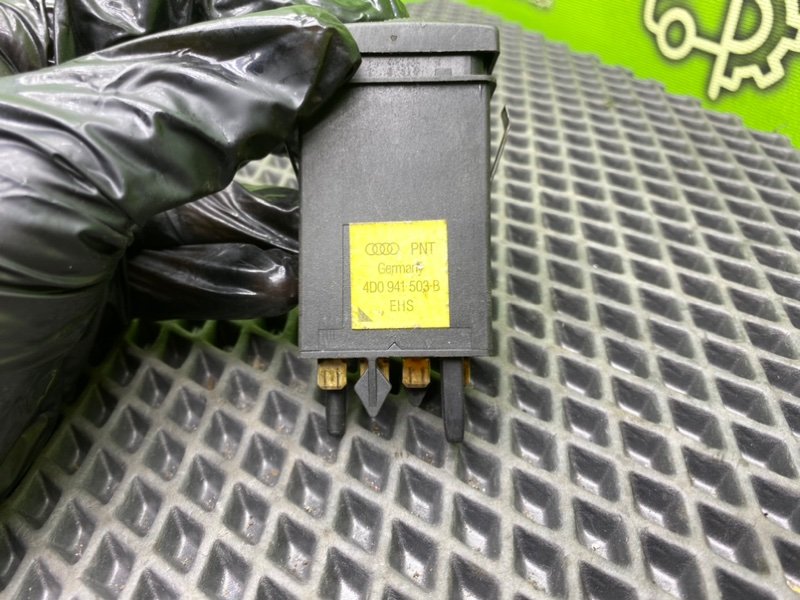 Кнопка обогрева заднего стекла, 590 рублей, Тверь