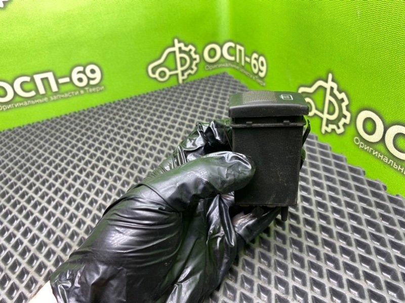 Кнопка обогрева заднего стекла, 590 рублей, Тверь