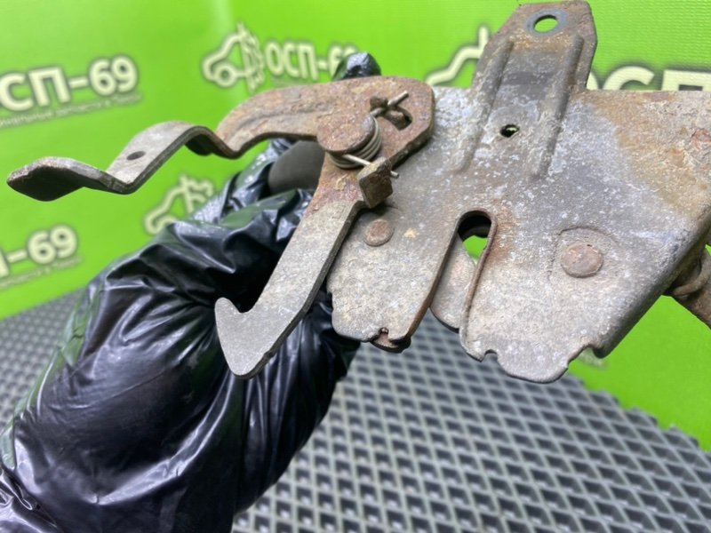 Замок капота, 990 рублей, Тверь