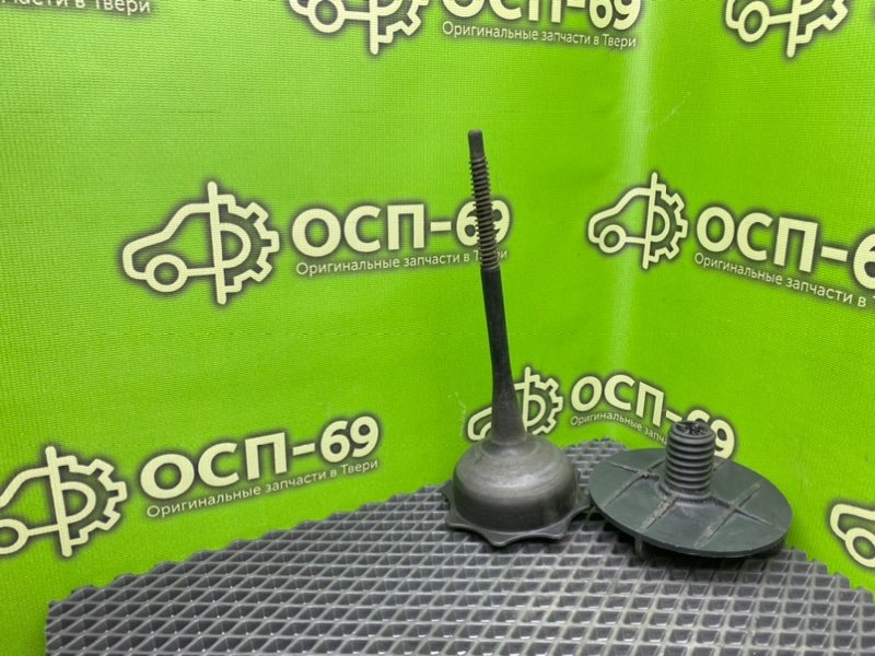 Болт крепления запасного колеса, 990 рублей, Тверь