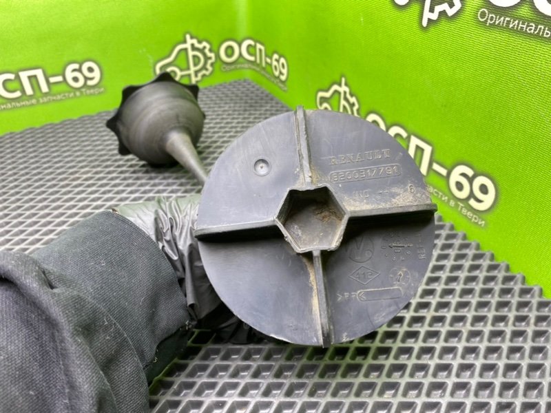 Болт крепления запасного колеса, 990 рублей, Тверь