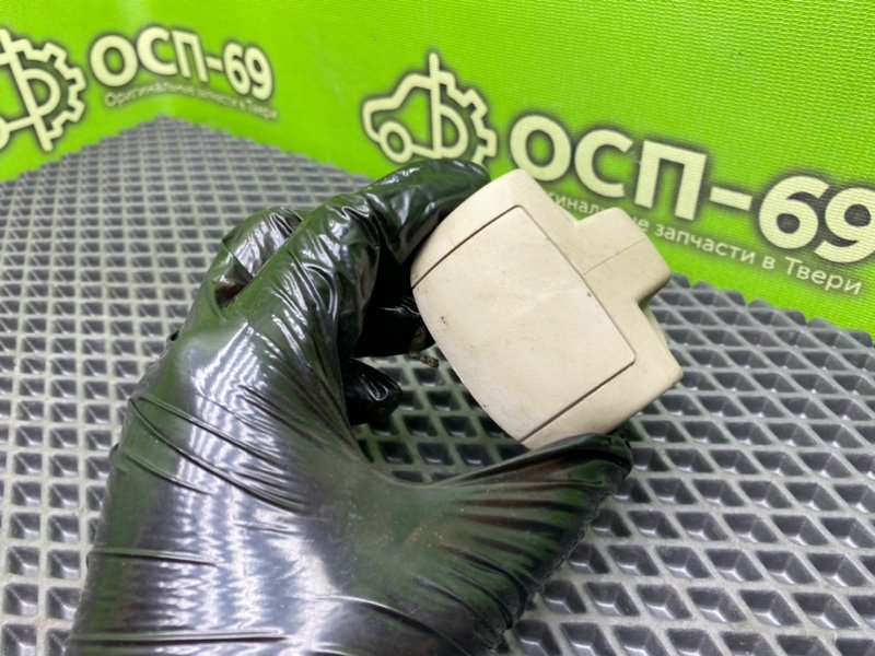 Крепление солнцезащитного козырька, 690 рублей, Тверь