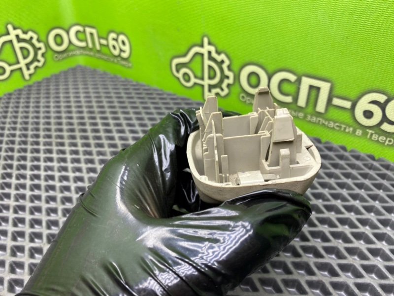 Крепление солнцезащитного козырька, 690 рублей, Тверь