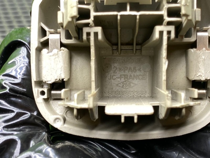 Крепление солнцезащитного козырька, 690 рублей, Тверь