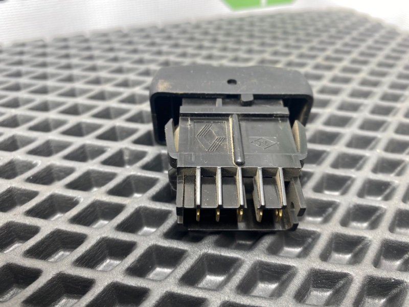 Кнопка центрального замка, 490 рублей, Тверь