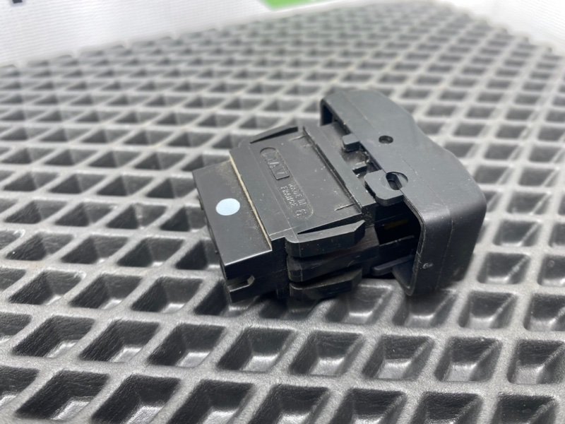 Кнопка обогрева заднего стекла, 590 рублей, Тверь