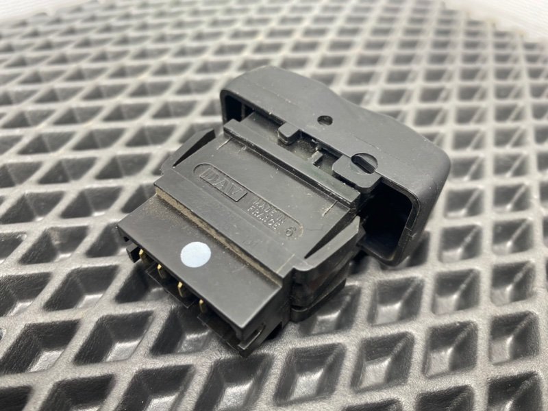 Кнопка обогрева заднего стекла, 590 рублей, Тверь