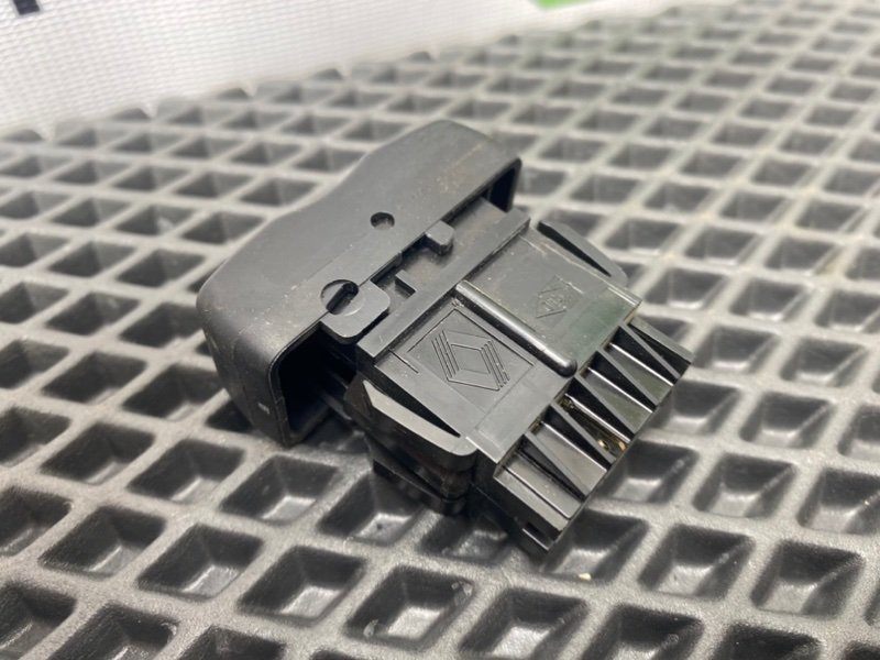 Кнопка обогрева заднего стекла, 590 рублей, Тверь