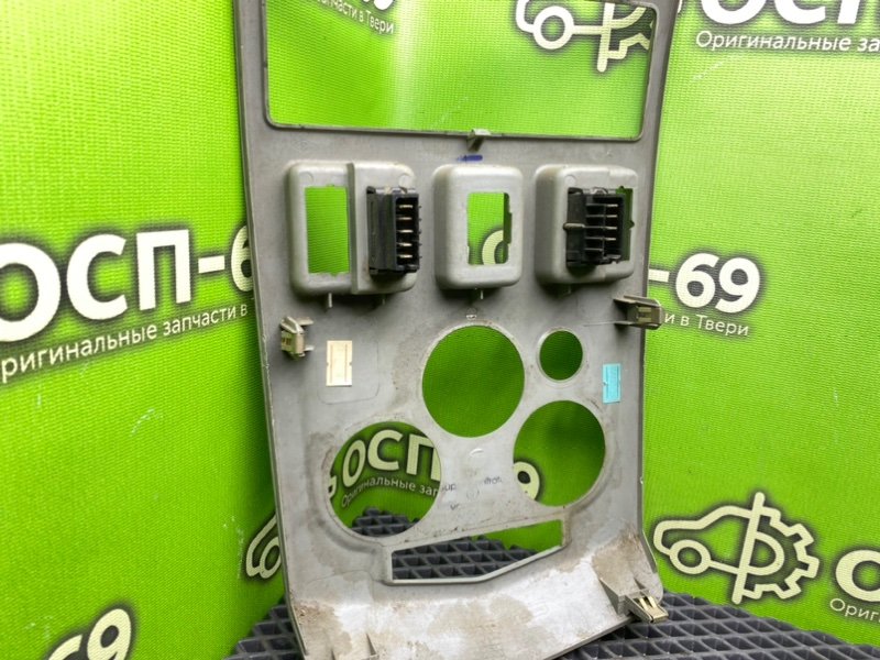 Накладка консоли, 990 рублей, Тверь