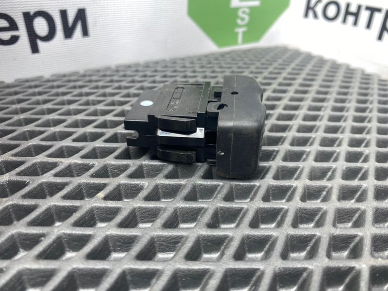 Кнопка обогрева заднего стекла, 590 рублей, Тверь