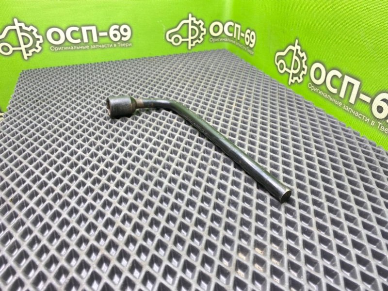 Ключ балонный, 890 рублей, Тверь