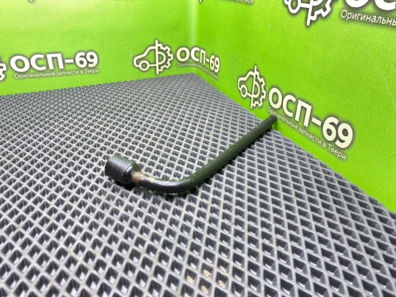 Ключ балонный, 890 рублей, Тверь