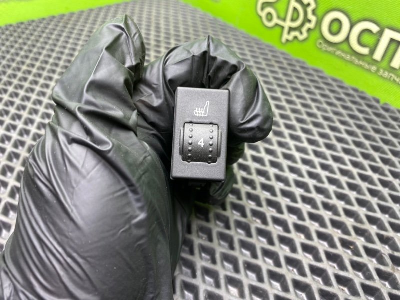 Кнопка обогрева сидений, 990 рублей, Тверь