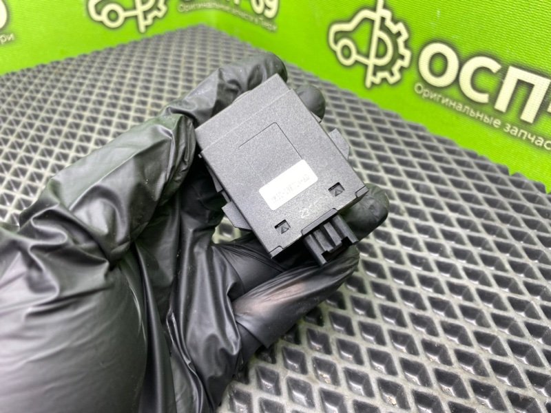 Кнопка обогрева сидений, 990 рублей, Тверь