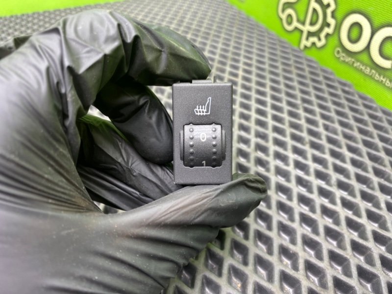 Кнопка обогрева сидений, 990 рублей, Тверь