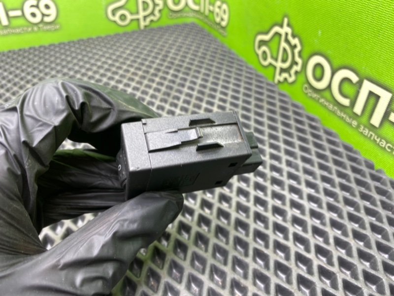 Кнопка обогрева сидений, 990 рублей, Тверь