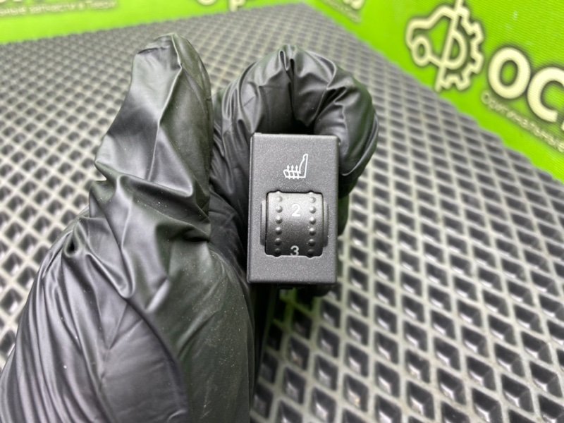 Кнопка обогрева сидений, 990 рублей, Тверь