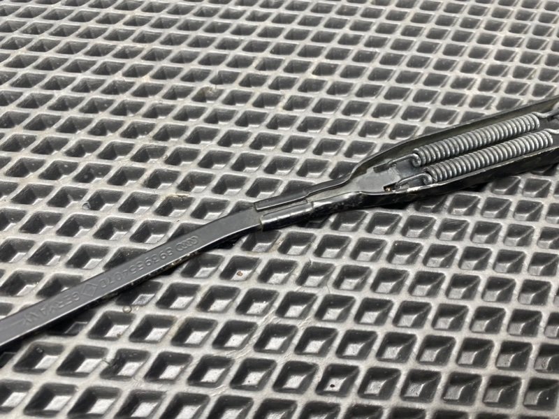 Дворник лобового стекла, 990 рублей, Тверь