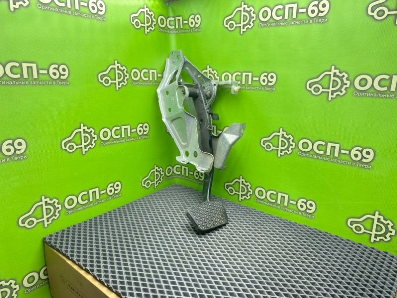 Педаль тормоза, 1490 рублей, Тверь