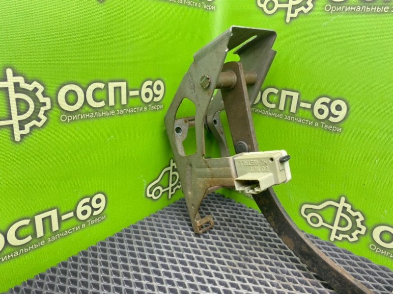 Педаль тормоза, 1490 рублей, Тверь