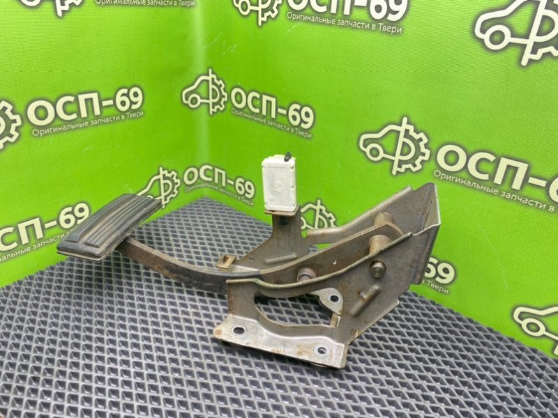 Педаль тормоза, 1490 рублей, Тверь