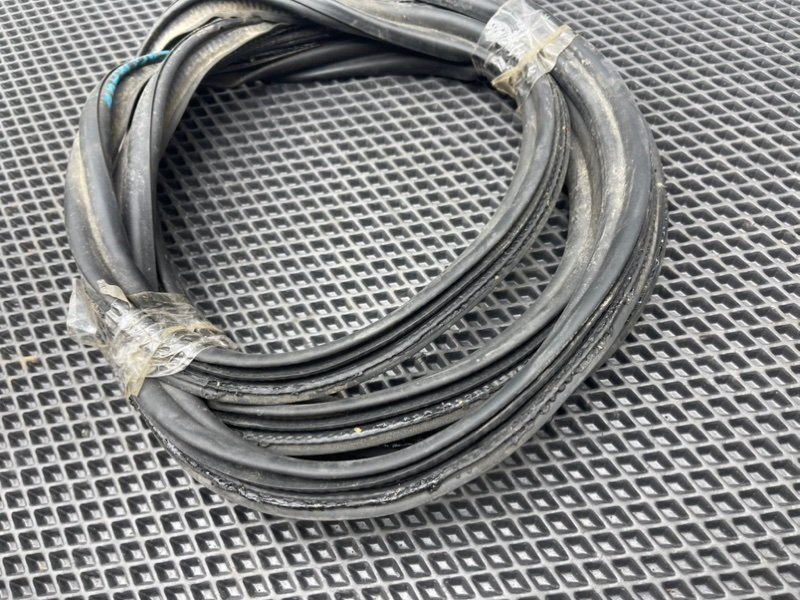 Уплотнительная резинка двери багажника, 1190 рублей, Тверь