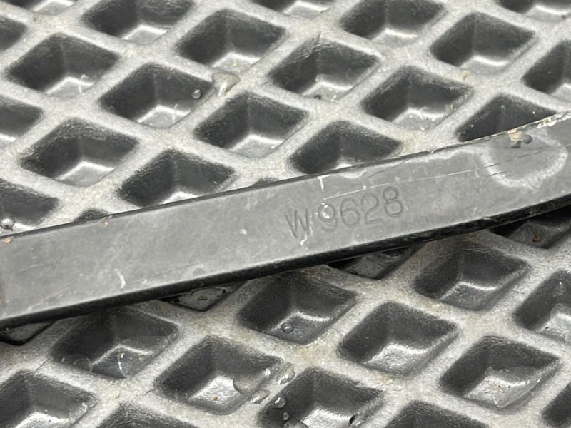 Дворник лобового стекла, 800 рублей, Тверь