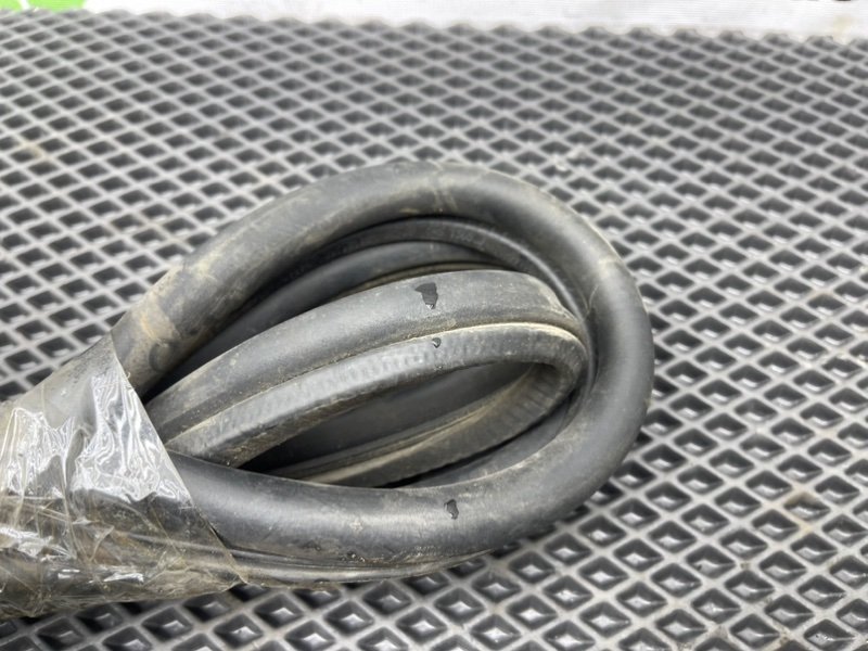 Уплотнительная резинка капота, 1290 рублей, Тверь