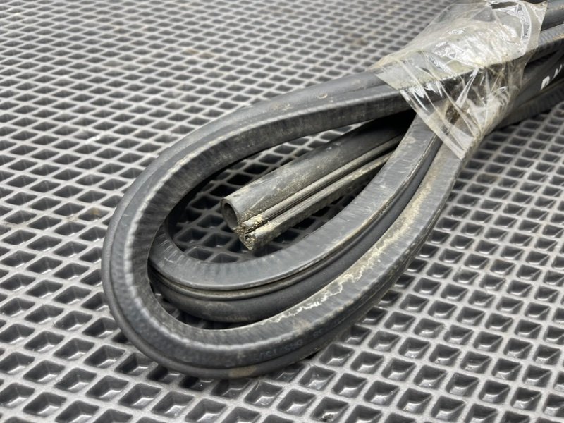 Уплотнительная резинка капота, 1290 рублей, Тверь