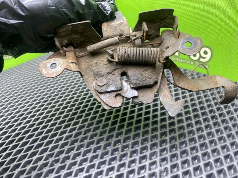 Замок капота, 990 рублей, Тверь