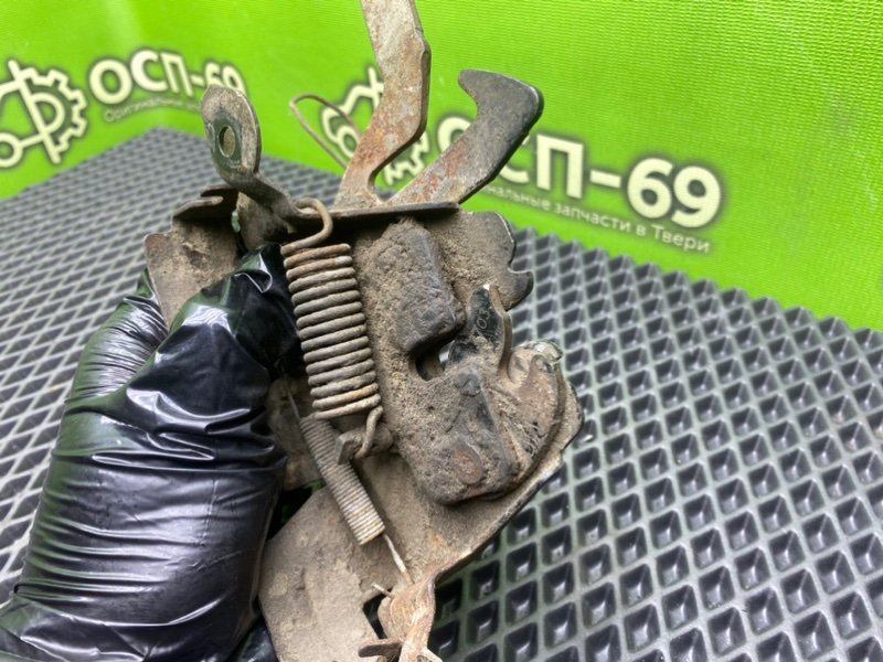 Замок капота, 990 рублей, Тверь