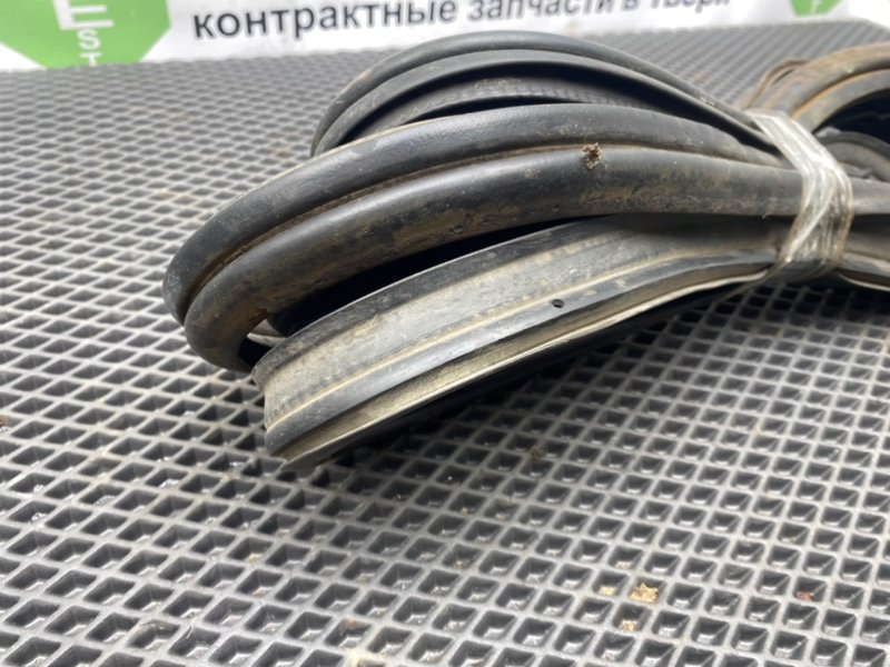 Уплотнительная резинка двери багажника, 990 рублей, Тверь