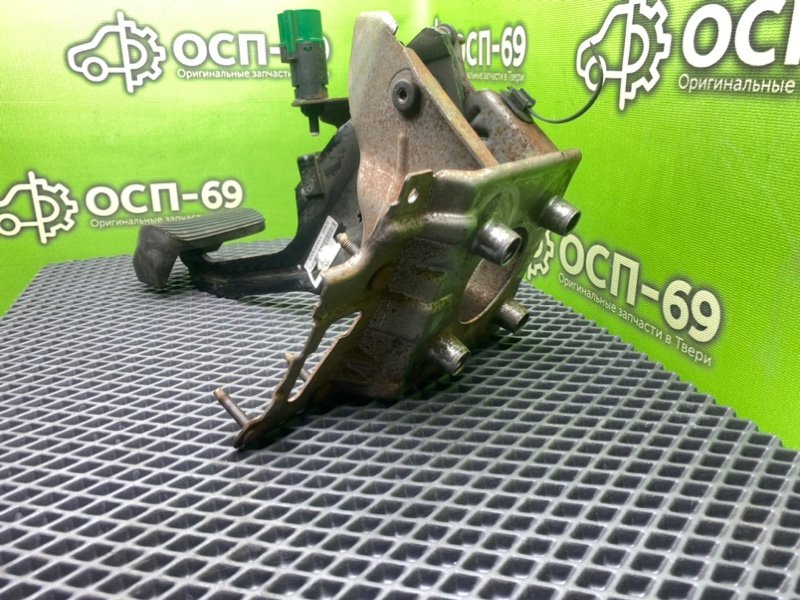 Педаль тормоза, 1790 рублей, Тверь