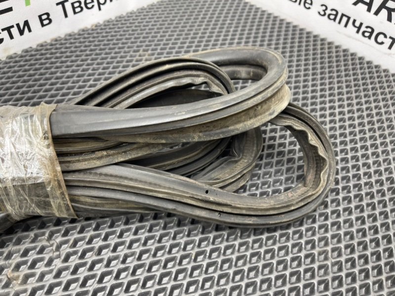 Уплотнительная резинка двери багажника, 990 рублей, Тверь