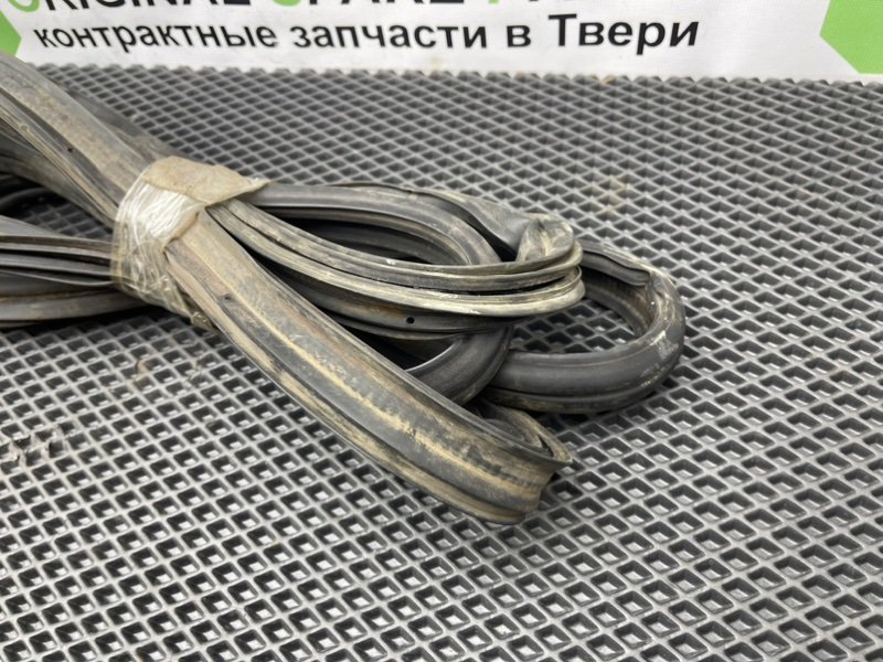 Уплотнительная резинка двери багажника, 990 рублей, Тверь