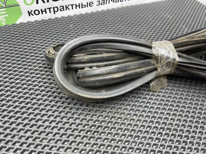 Уплотнительная резинка двери багажника, 990 рублей, Тверь
