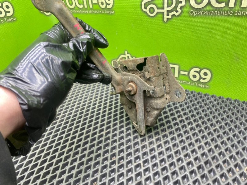 Замок капота, 990 рублей, Тверь