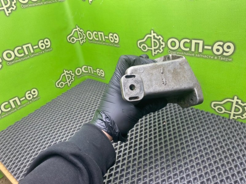 Кронштейн двигателя, 990 рублей, Тверь