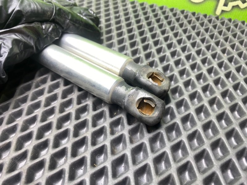 Амортизаторы багажника, 1490 рублей, Тверь