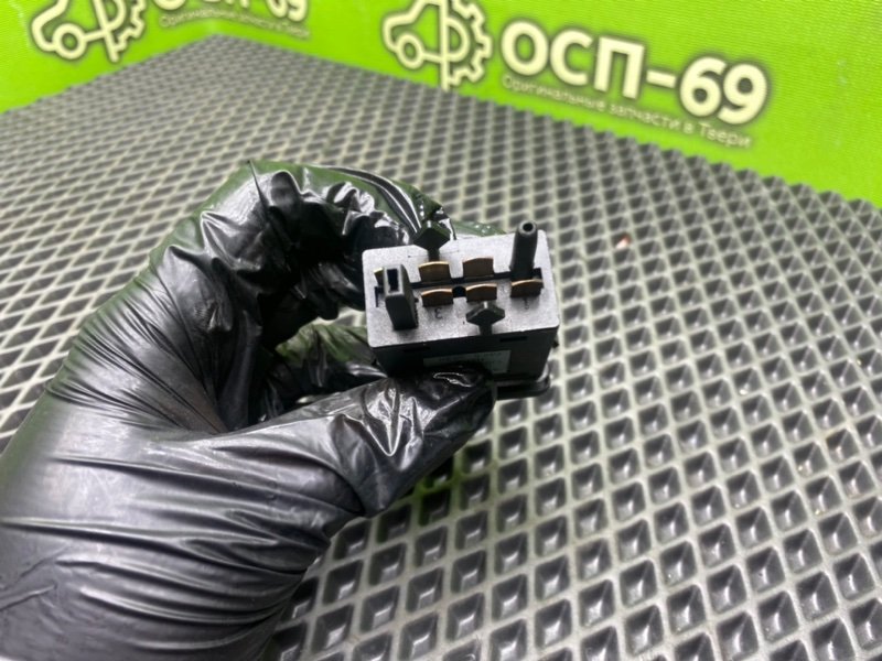 Кнопка обогрева заднего стекла, 790 рублей, Тверь