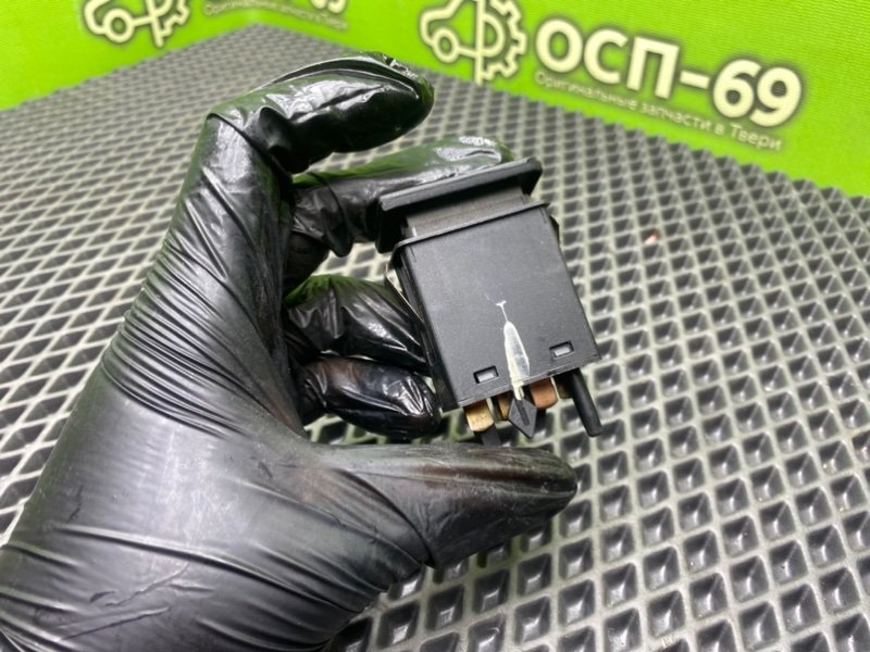 Кнопка обогрева заднего стекла, 790 рублей, Тверь